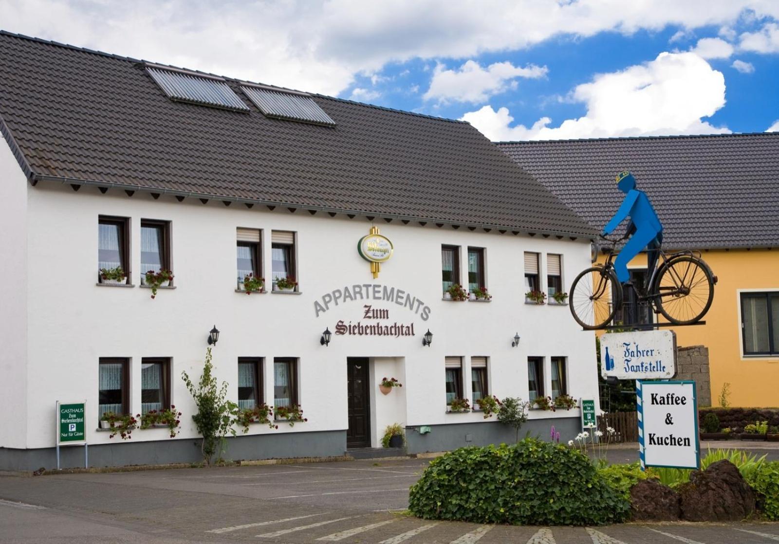 Landgasthof Zum Siebenbachtal Strotzbusch Bagian luar foto